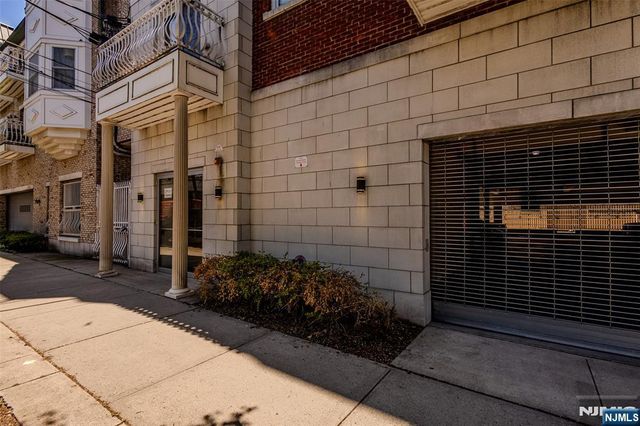 29-31 Freeman Street D-2, Newark, NJ 07105
