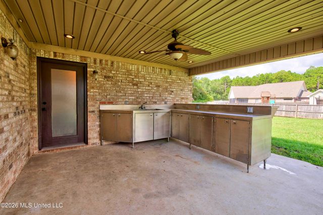 210 Idlewood Drive, Waveland, MS 39576