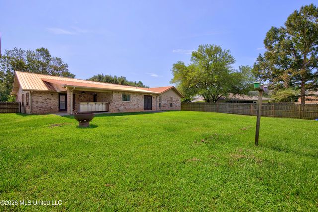 210 Idlewood Drive, Waveland, MS 39576