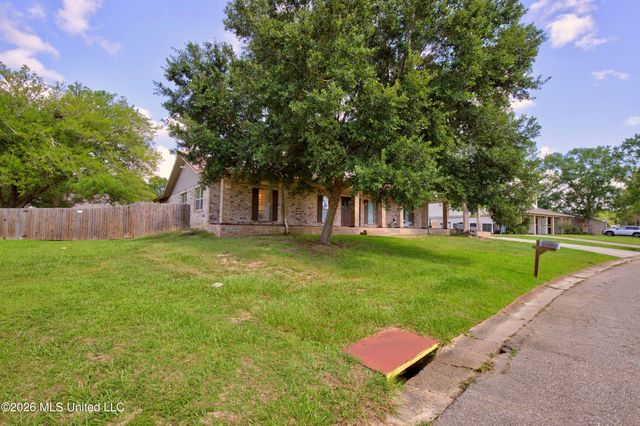 210 Idlewood Drive, Waveland, MS 39576