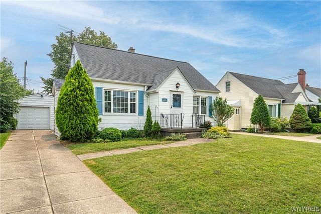 76 Canterbury Lane, Tonawanda, NY 14217