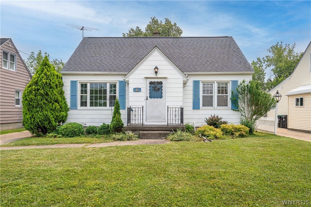 76 Canterbury Lane, Tonawanda, NY 14217