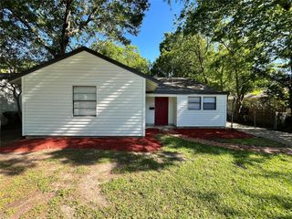 4137 Woodfin Street, Houston, TX 77025