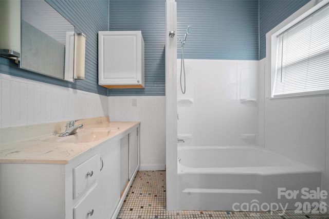 116 Whitesides Street, Cherryville, NC 28021