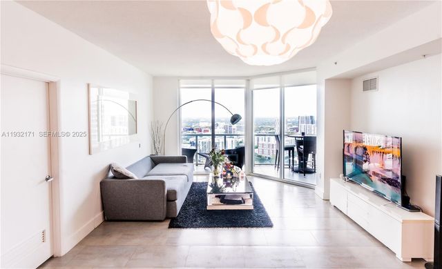 1900 N Bayshore Dr 3514, Miami, FL 33132