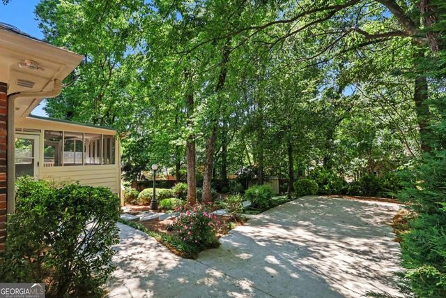 3048 Wembley Forest Place, Atlanta, GA 30340
