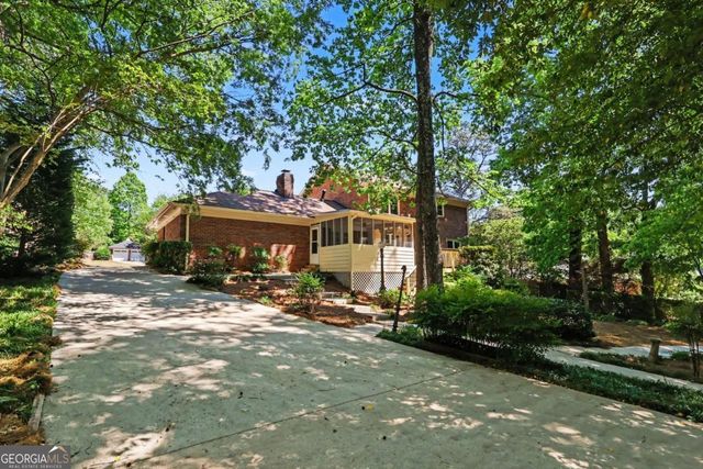 3048 Wembley Forest Place, Atlanta, GA 30340