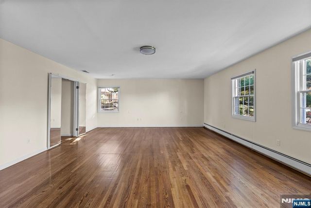 23 Pike Street, Alpine, NJ 07620