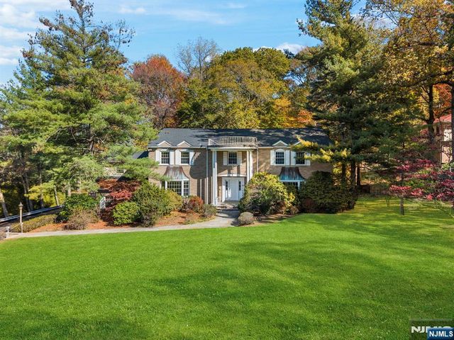 23 Pike Street, Alpine, NJ 07620