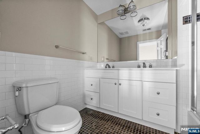 23 Pike Street, Alpine, NJ 07620