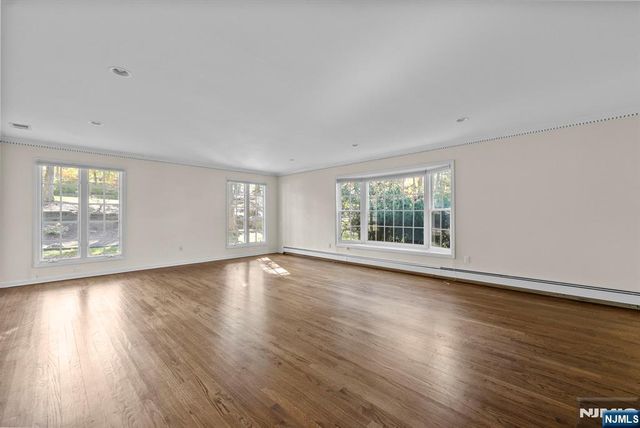 23 Pike Street, Alpine, NJ 07620