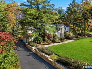 23 Pike Street, Alpine, NJ 07620