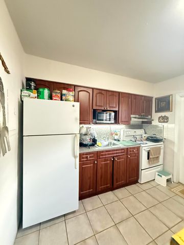 250 SW 76th Court, Miami, FL 33144