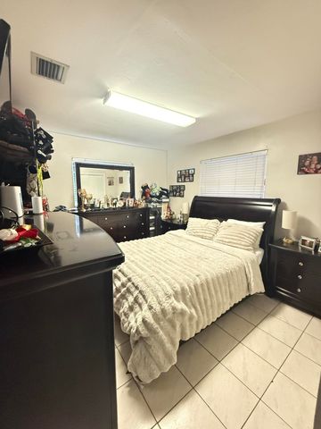 250 SW 76th Court, Miami, FL 33144