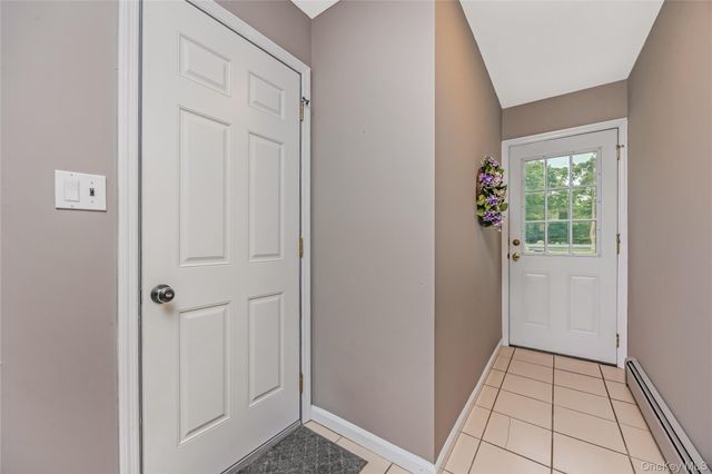348 Middle Road, Bayport, NY 11705