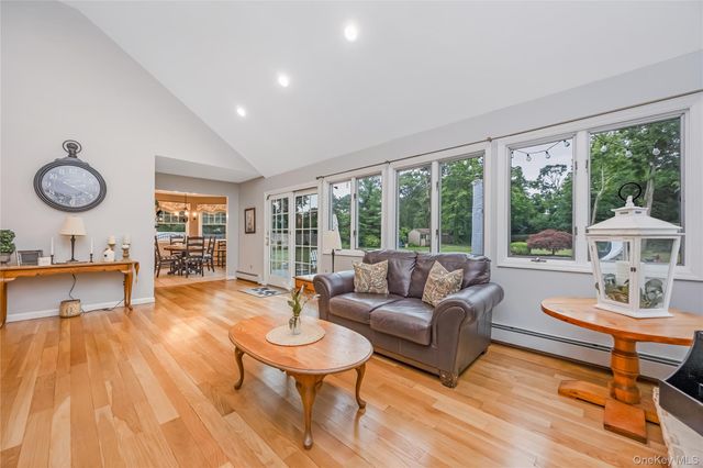348 Middle Road, Bayport, NY 11705