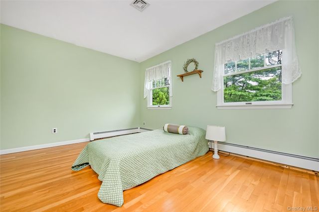 348 Middle Road, Bayport, NY 11705
