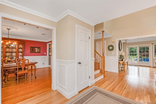 348 Middle Road, Bayport, NY 11705