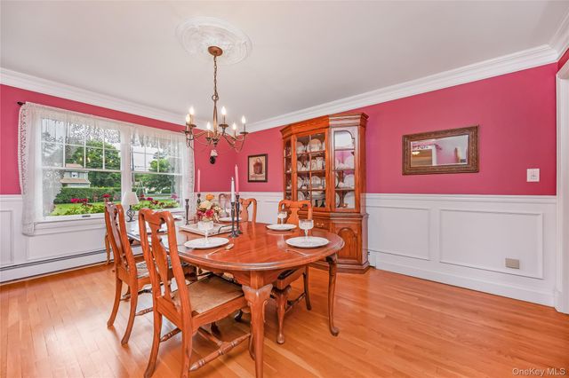 348 Middle Road, Bayport, NY 11705
