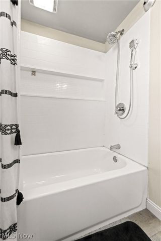 2851 8th Street, Cuyahoga Falls, OH 44221