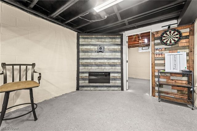 2851 8th Street, Cuyahoga Falls, OH 44221