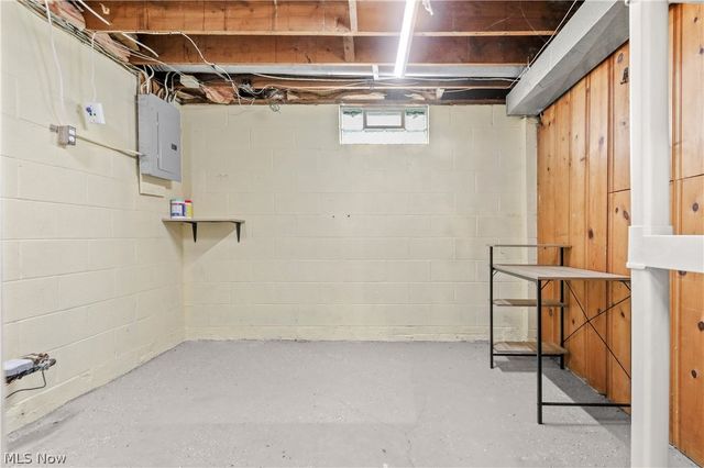 2851 8th Street, Cuyahoga Falls, OH 44221