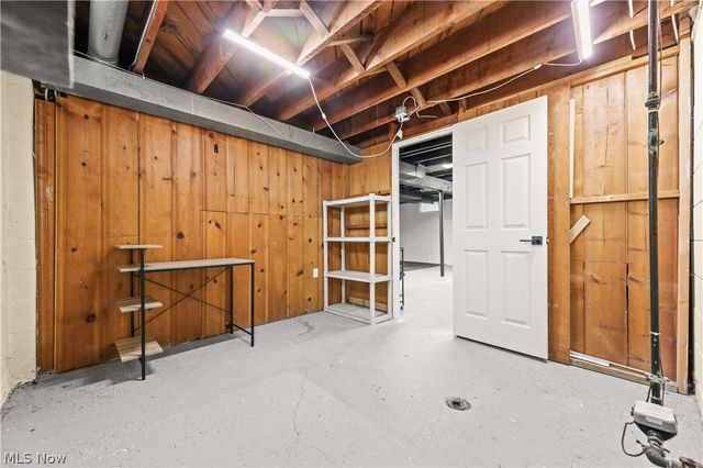 2851 8th Street, Cuyahoga Falls, OH 44221