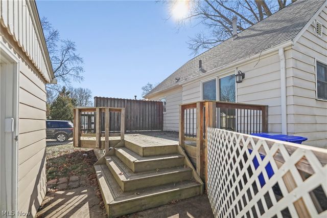 2851 8th Street, Cuyahoga Falls, OH 44221