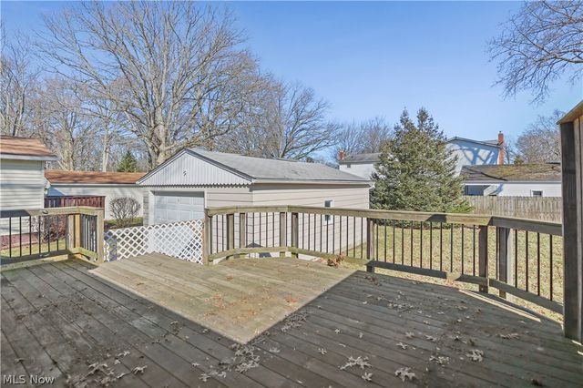 2851 8th Street, Cuyahoga Falls, OH 44221