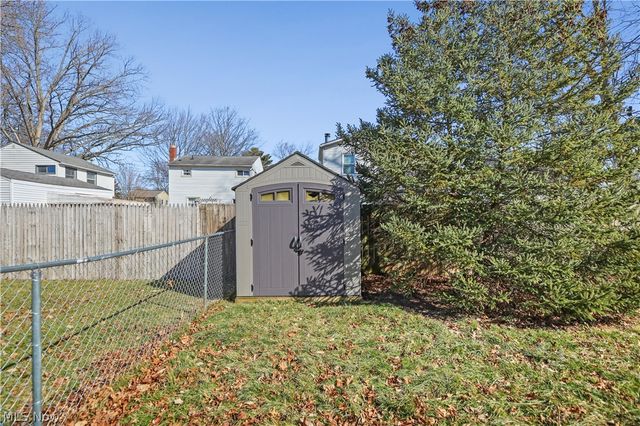 2851 8th Street, Cuyahoga Falls, OH 44221