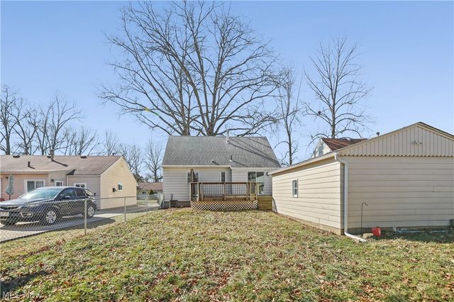 2851 8th Street, Cuyahoga Falls, OH 44221
