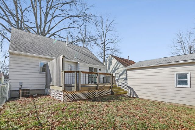 2851 8th Street, Cuyahoga Falls, OH 44221