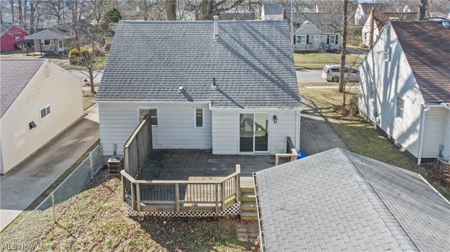 2851 8th Street, Cuyahoga Falls, OH 44221