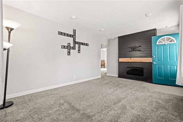 2851 8th Street, Cuyahoga Falls, OH 44221