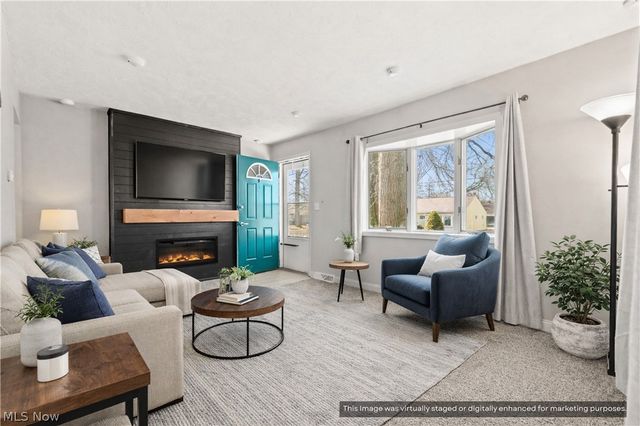 2851 8th Street, Cuyahoga Falls, OH 44221