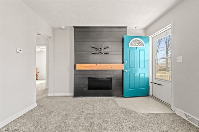 2851 8th Street, Cuyahoga Falls, OH 44221