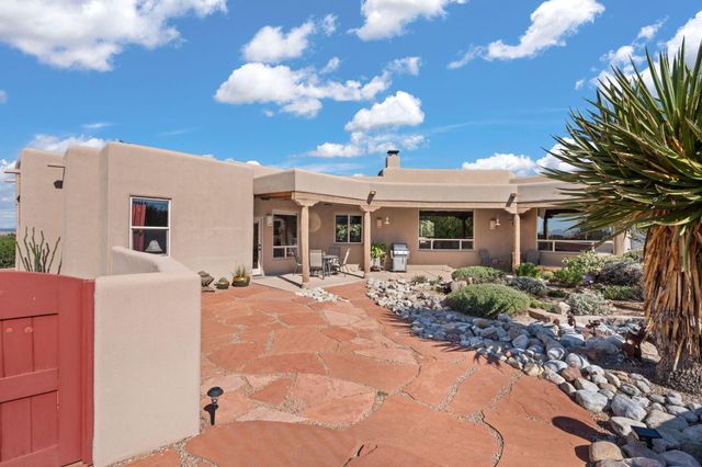 8 Desert Mountain Road, Placitas, NM 87043