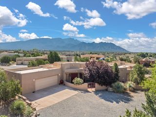 8 Desert Mountain Road, Placitas, NM 87043