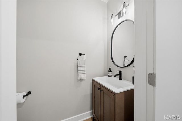 40 Brighton Way 1S, Clayton, MO 63105