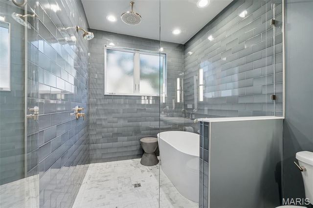 40 Brighton Way 1S, Clayton, MO 63105