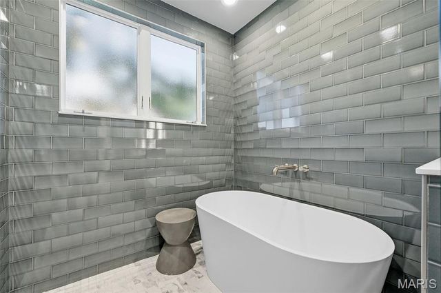 40 Brighton Way 1S, Clayton, MO 63105