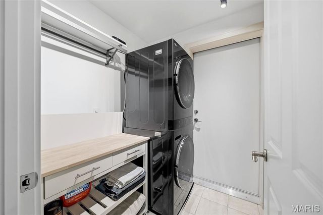40 Brighton Way 1S, Clayton, MO 63105