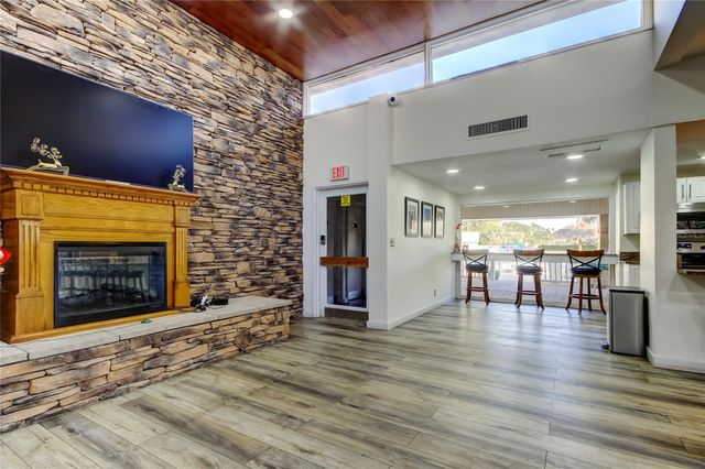 2614 COVE CAY DRIVE 409, Clearwater, FL 33760