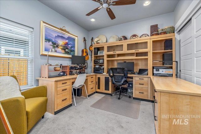 6204 W Edgewater Dr, Boise, ID 83709