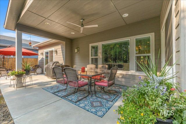 6204 W Edgewater Dr, Boise, ID 83709