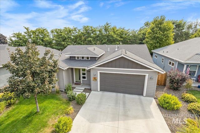 6204 W Edgewater Dr, Boise, ID 83709