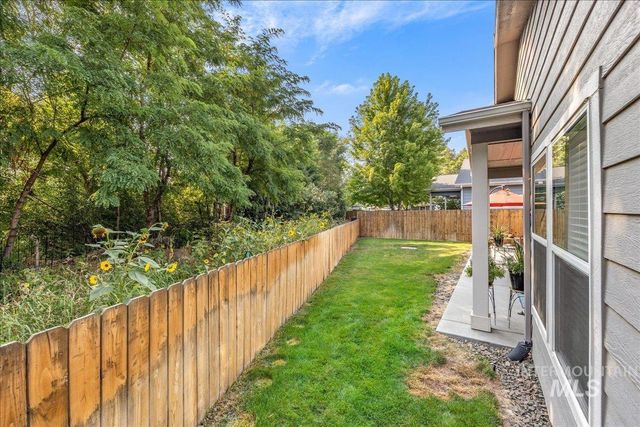 6204 W Edgewater Dr, Boise, ID 83709