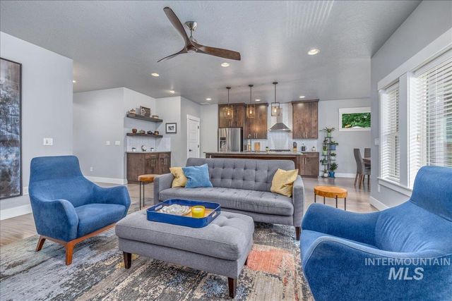 6204 W Edgewater Dr, Boise, ID 83709