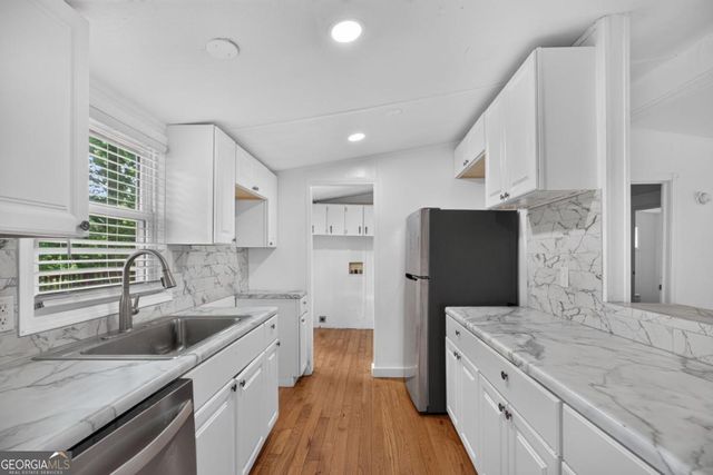 32 Wildflower Cove, Carrollton, GA 30116
