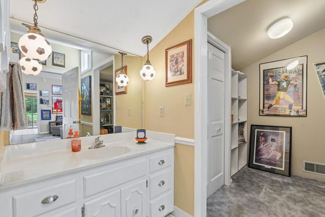 W182N8323 Georgetown DRIVE, Menomonee Falls, WI 53051